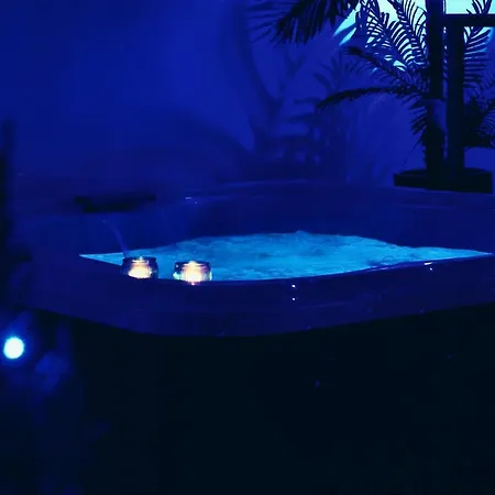 וילה Alchimia & Centro Benessere מסניה