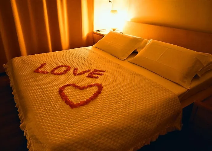 Alchimia & Centro Benessere וילה מסניה